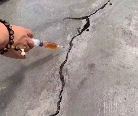 治多混凝土裂缝修补技术详解​